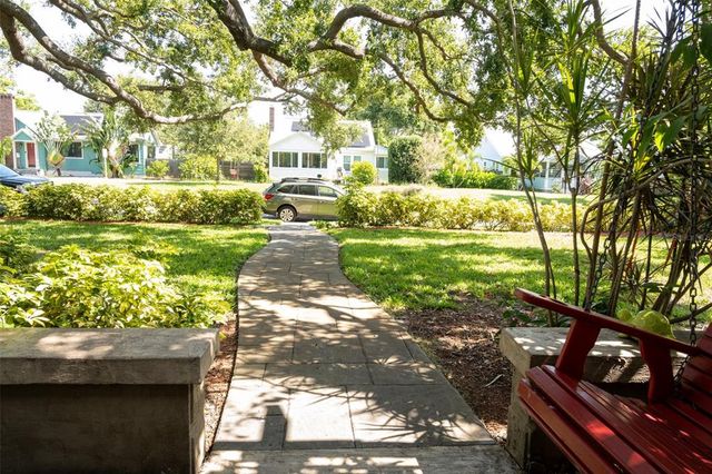 2342 8TH AVENUE N, St Petersburg, FL 33713