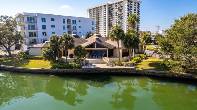 400 ISLAND WAY 212, Clearwater Beach, FL 33767