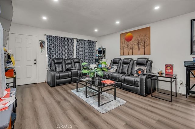 5530 Ackerfield 314, Long Beach, CA 90805