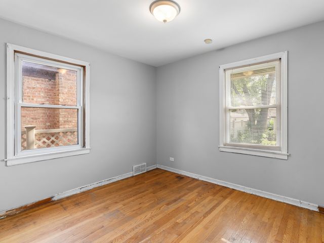 1135 Rice Avenue, Bellwood, IL 60104