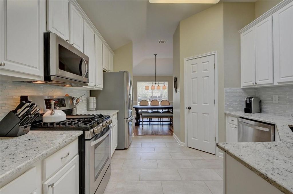 8604 Neider DR, Austin, TX 78749