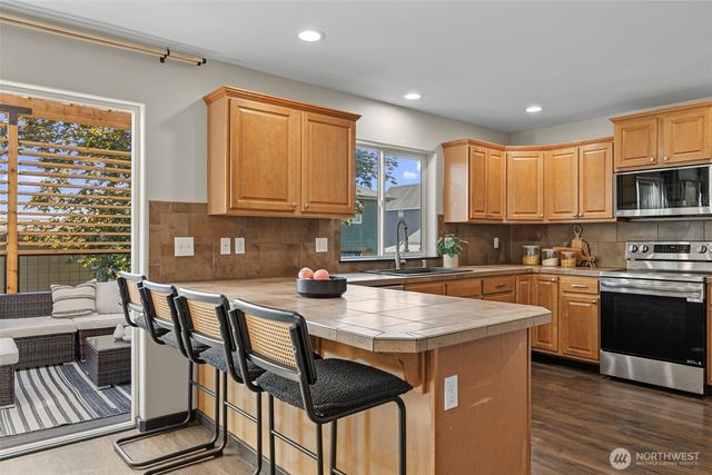 7304 284th Street NW, Stanwood, WA 98292