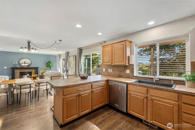 7304 284th Street NW, Stanwood, WA 98292
