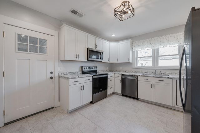 703 Julian Street, Rossville, GA 30741