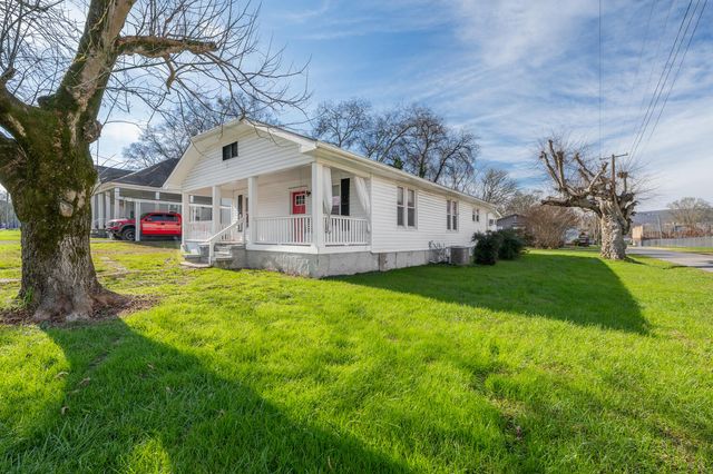 703 Julian Street, Rossville, GA 30741