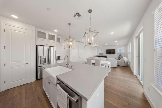 1946 Carmel Ranch Cir, Oakdale, CA 95361