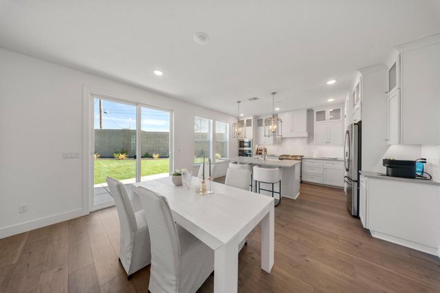 1946 Carmel Ranch Cir, Oakdale, CA 95361