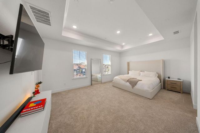 1946 Carmel Ranch Cir, Oakdale, CA 95361