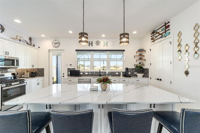 2577 ZAWACKI PATH, Middleton, FL 34762