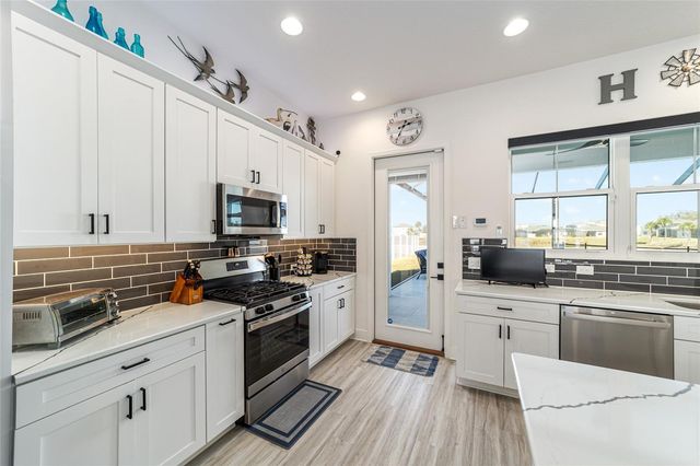 2577 ZAWACKI PATH, Middleton, FL 34762