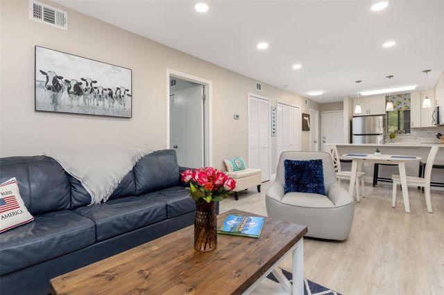 75 SE 16TH AVENUE A101, Gainesville, FL 32601