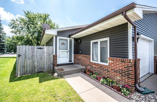 1142 Cheery Lane NE, Columbia Heights, MN 55421