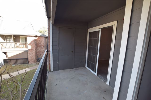 18333 Roehampton Drive 322, Dallas, TX 75252