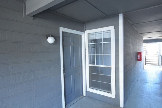 18333 Roehampton Drive 322, Dallas, TX 75252