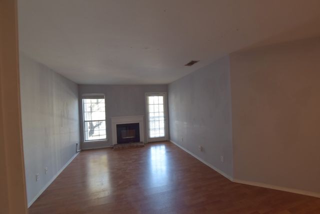 18333 Roehampton Drive 322, Dallas, TX 75252