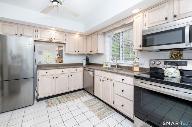 207 Holly Hill Drive 207, Rocky Hill, CT 06067