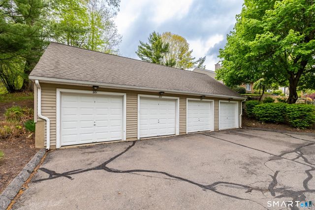 207 Holly Hill Drive 207, Rocky Hill, CT 06067