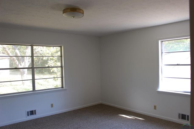 3601 Dudley Rd, Kilgore, TX 75662