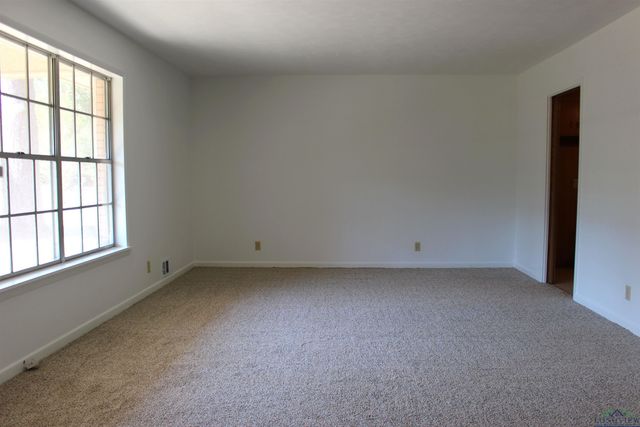 3601 Dudley Rd, Kilgore, TX 75662