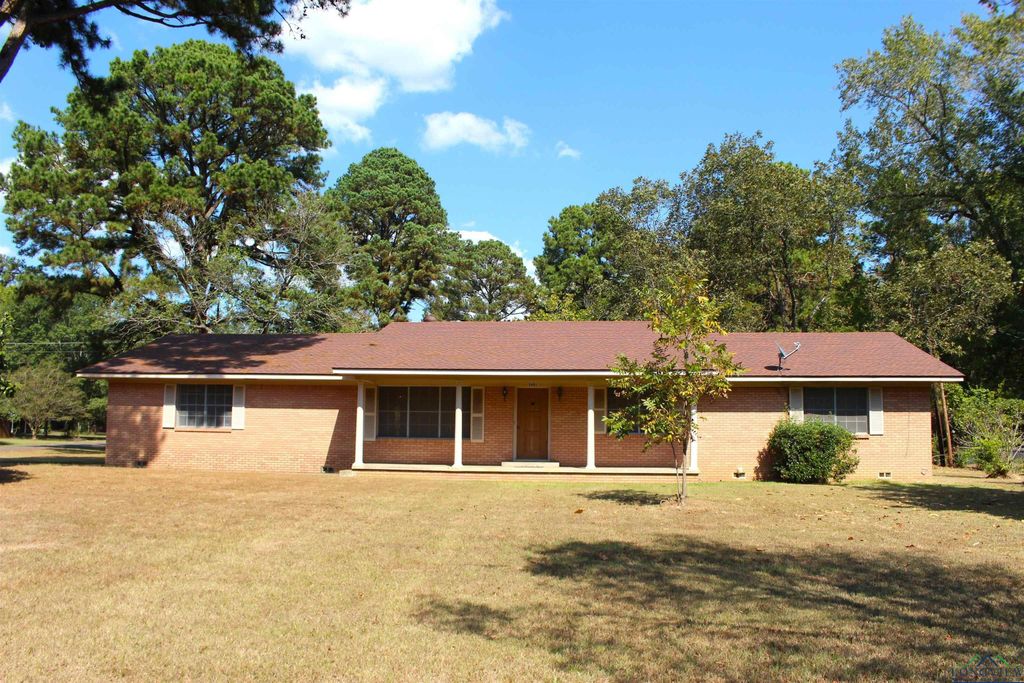 3601 Dudley Rd, Kilgore, TX 75662