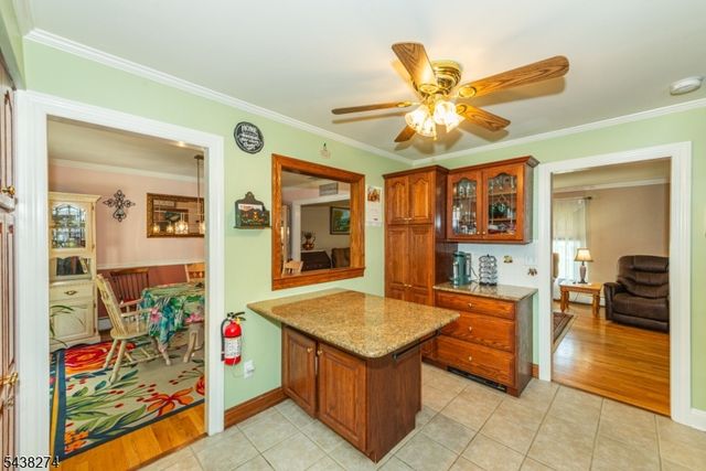 21 Whitegate Rd, Roxbury Twp., NJ 07876