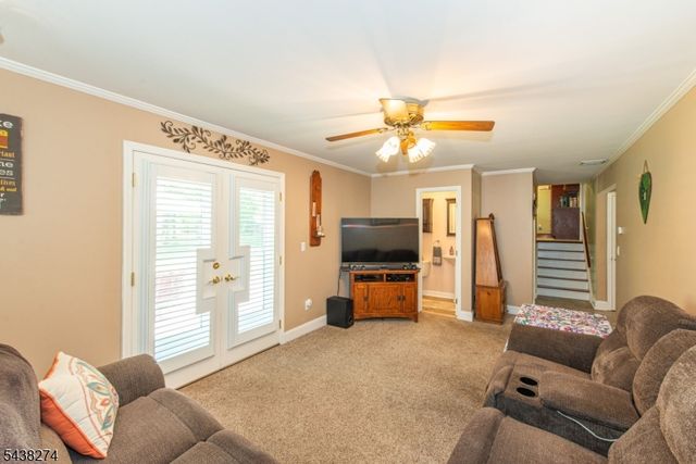 21 Whitegate Rd, Roxbury Twp., NJ 07876