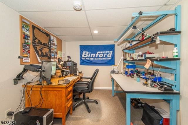 21 Whitegate Rd, Roxbury Twp., NJ 07876