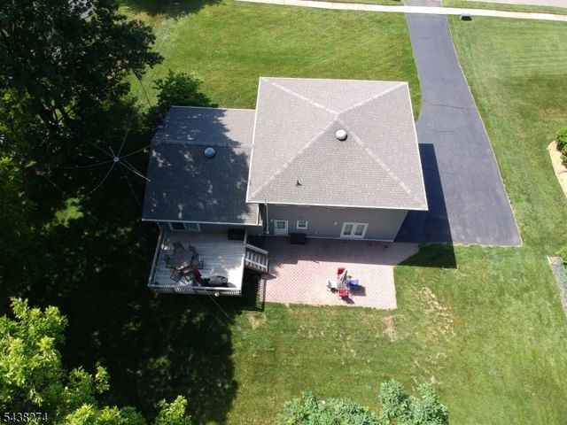 21 Whitegate Rd, Roxbury Twp., NJ 07876