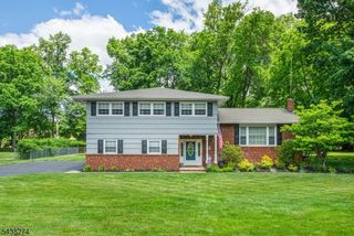 21 Whitegate Rd, Roxbury Twp., NJ 07876