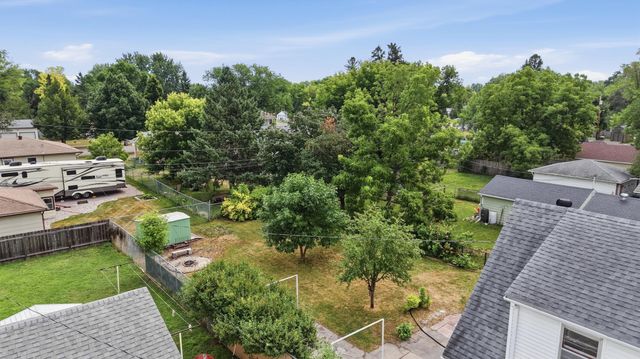 620 17th Street N, Moorhead, MN 56560