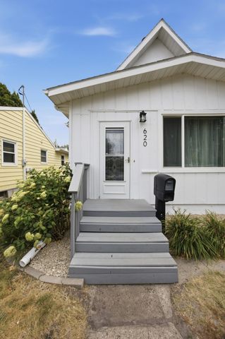 620 17th Street N, Moorhead, MN 56560