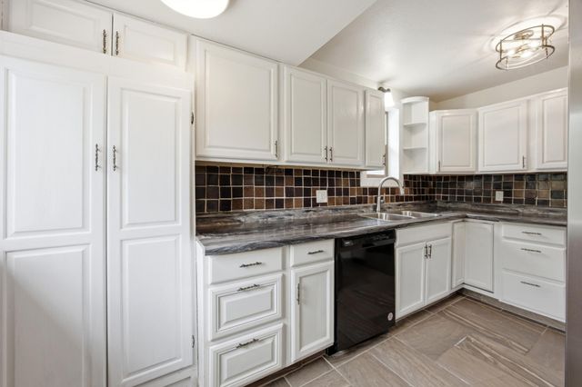 620 17th Street N, Moorhead, MN 56560