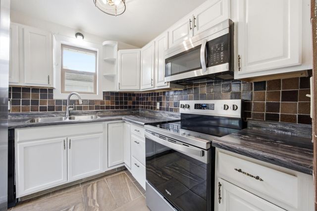 620 17th Street N, Moorhead, MN 56560