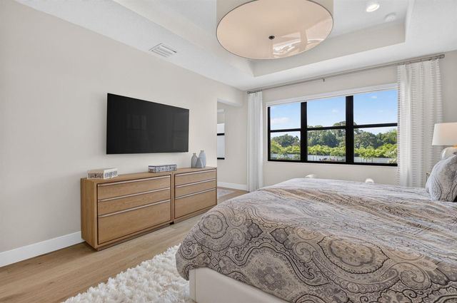 8270 Essex Country Club Drive, Boca Raton, FL 33434