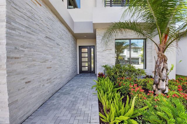 8270 Essex Country Club Drive, Boca Raton, FL 33434