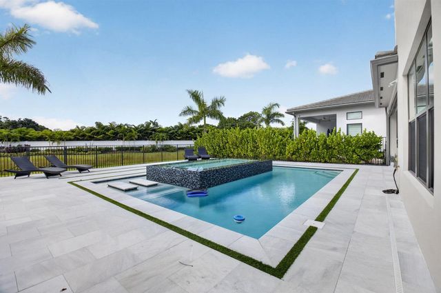 8270 Essex Country Club Drive, Boca Raton, FL 33434