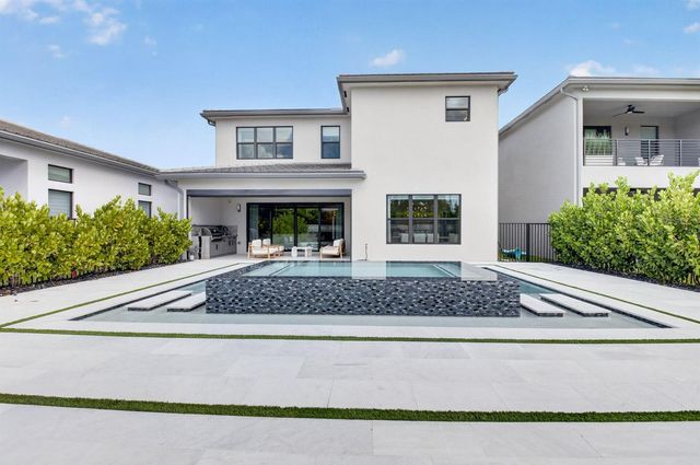 8270 Essex Country Club Drive, Boca Raton, FL 33434