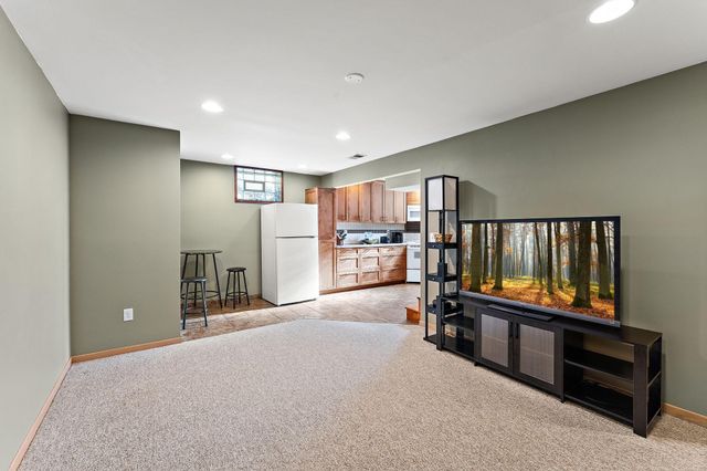 714 50th Avenue NE, Columbia Heights, MN 55421