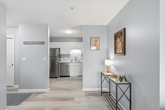 15 Lovell St Apt 17, Nashua, NH 03060