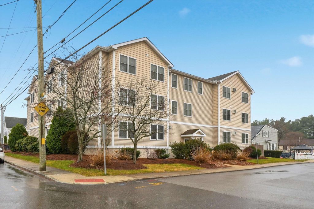 15 Lovell St Apt 17, Nashua, NH 03060