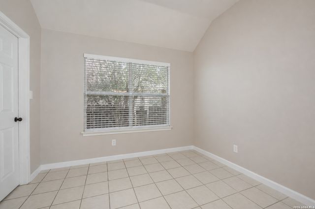 1136 BERRY CREEK DR, Schertz, TX 78154