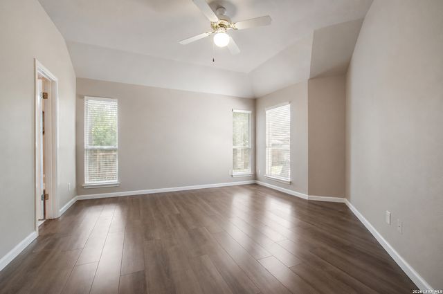 1136 BERRY CREEK DR, Schertz, TX 78154