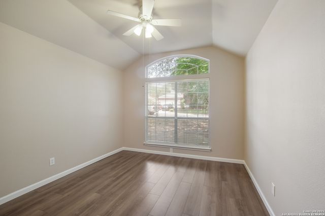1136 BERRY CREEK DR, Schertz, TX 78154