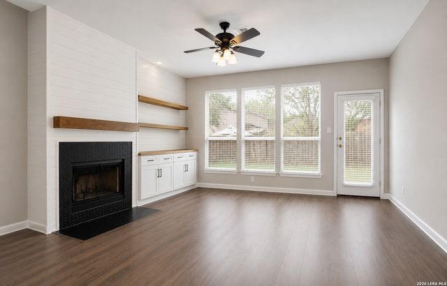 1136 BERRY CREEK DR, Schertz, TX 78154