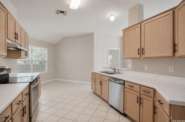 1136 BERRY CREEK DR, Schertz, TX 78154