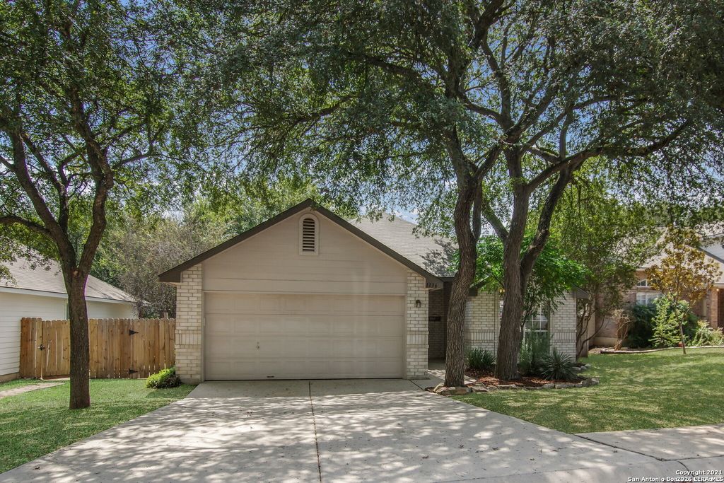 1136 BERRY CREEK DR, Schertz, TX 78154