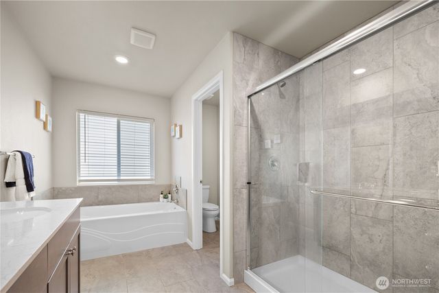 1339 Baker Heights Loop, Bremerton, WA 98312