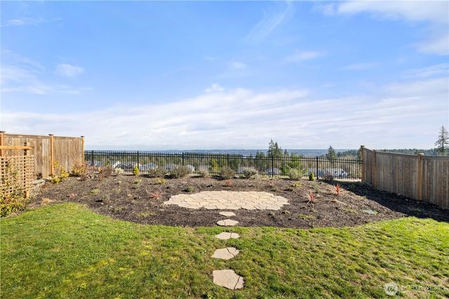 1339 Baker Heights Loop, Bremerton, WA 98312