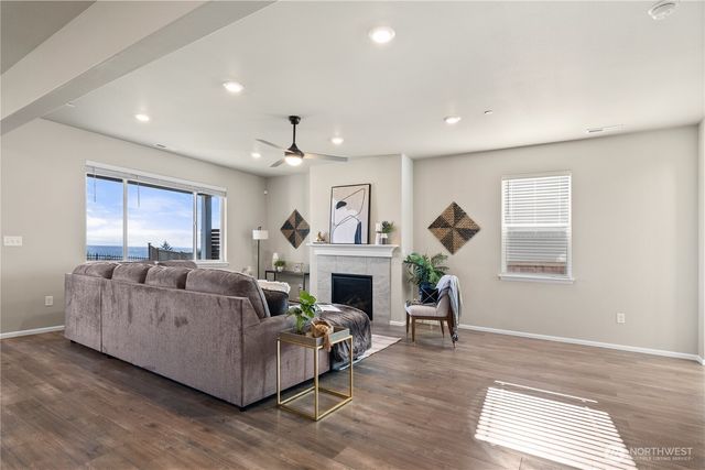 1339 Baker Heights Loop, Bremerton, WA 98312