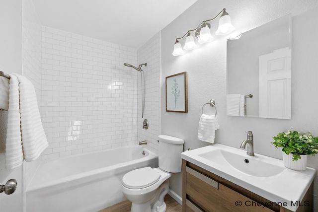 4109 ROGERS AVE, Cheyenne, WY 82009